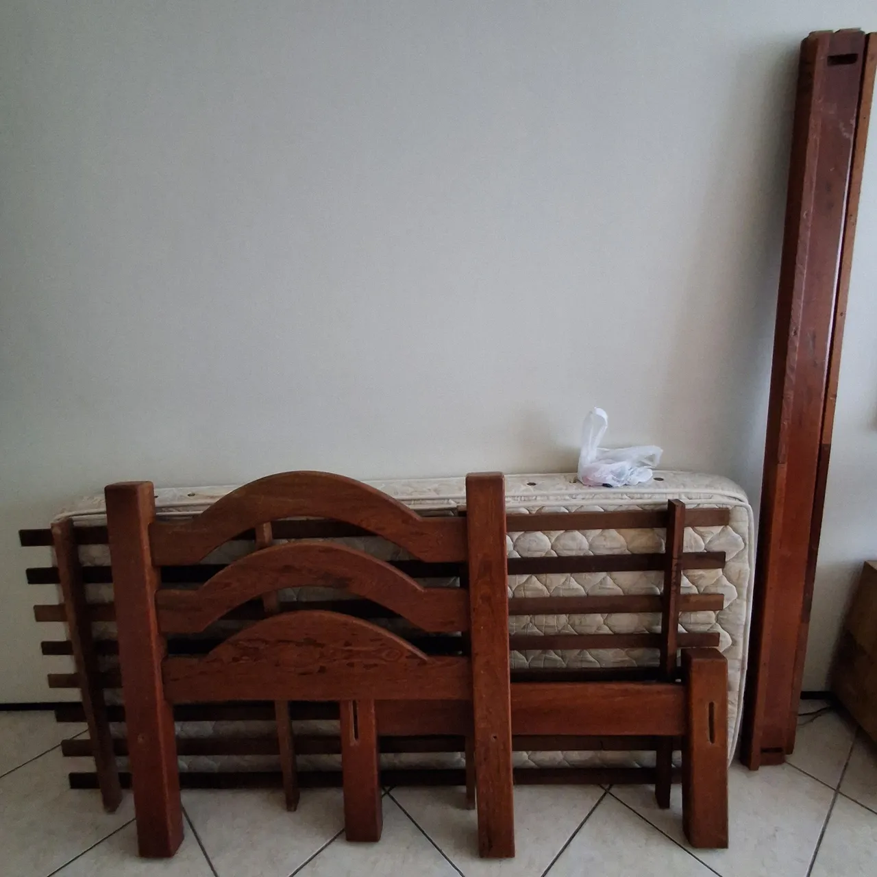 Cama Madeira Rústica Solteiro + Colchão
