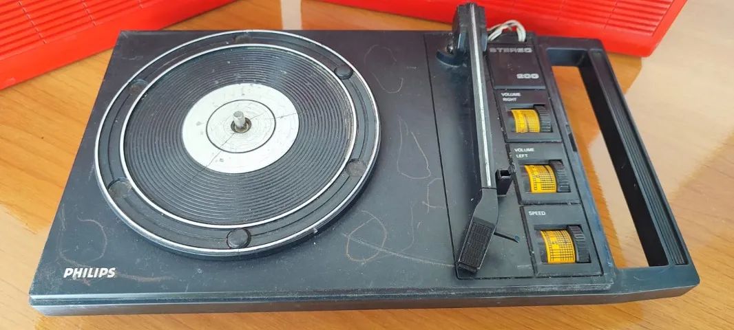 Vitrola toca discos Phillips Bivolt - Foto 2