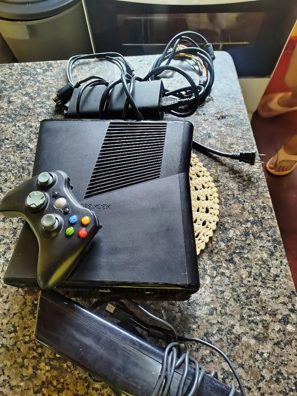 Xbox 360 slim Completo - em ótimo estado