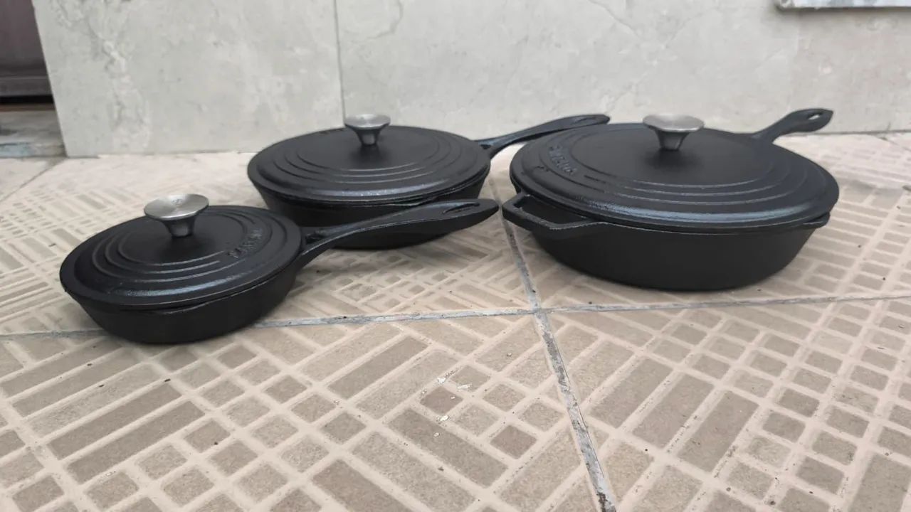 Frigideira de ferro fundido 
