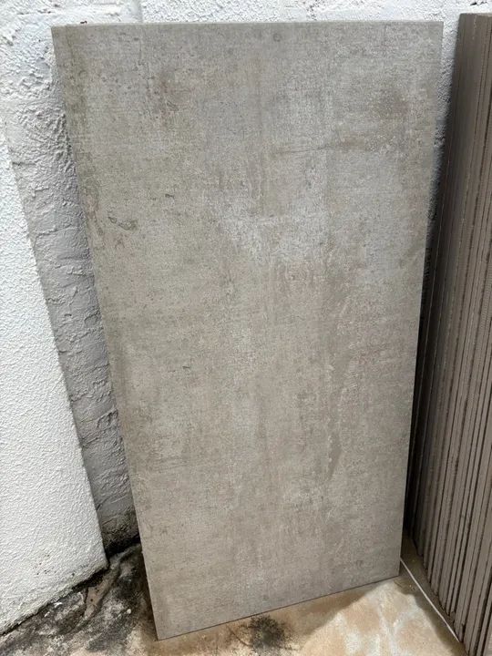 Pisos de Porcelanato Portobello Cerâmico Cinza - Novo - Foto 2