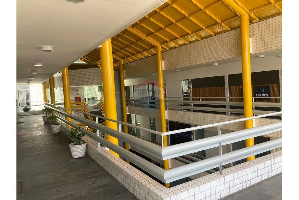 SALA 108 PARA LOCAÇÃO COMERCIAL 24m²/ NO PONTA NEGRA CENTER