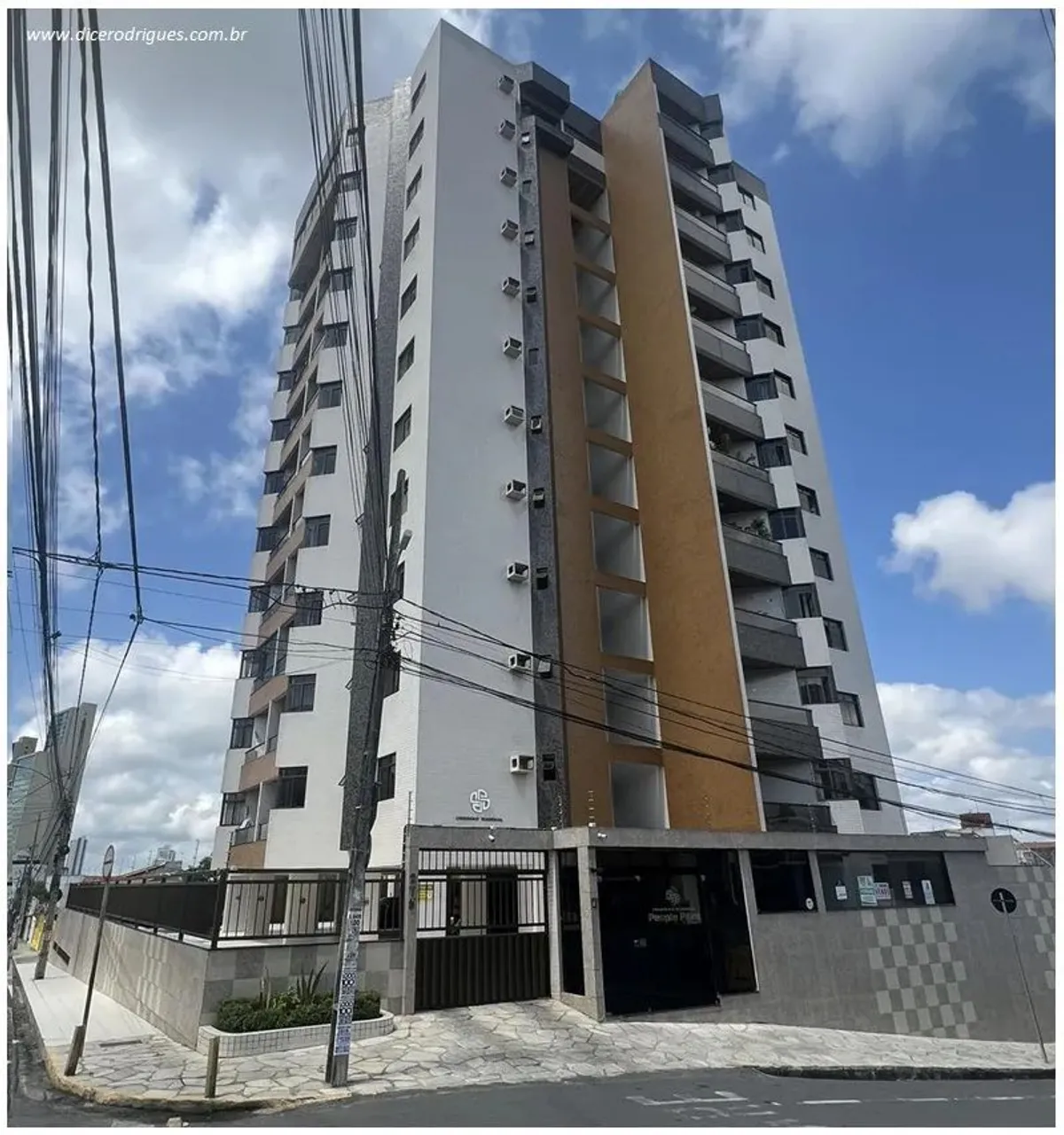 Apartamento para aluguel possui 90m2 com 03 quartos - Centro - Campina Grande - PB