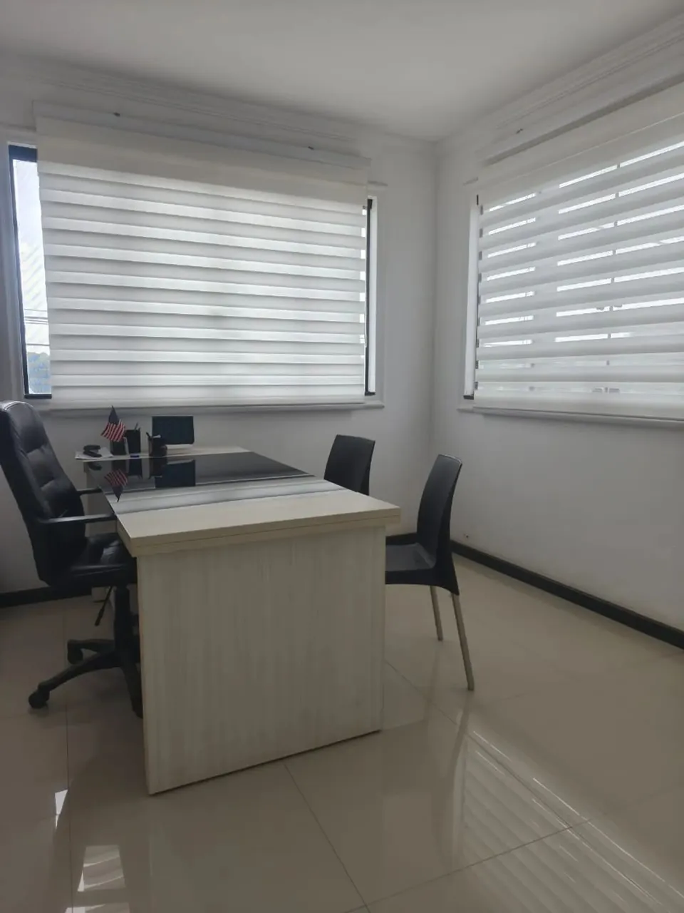 Linda sala de escritório para Locação em Armação dos Búzios - RJ