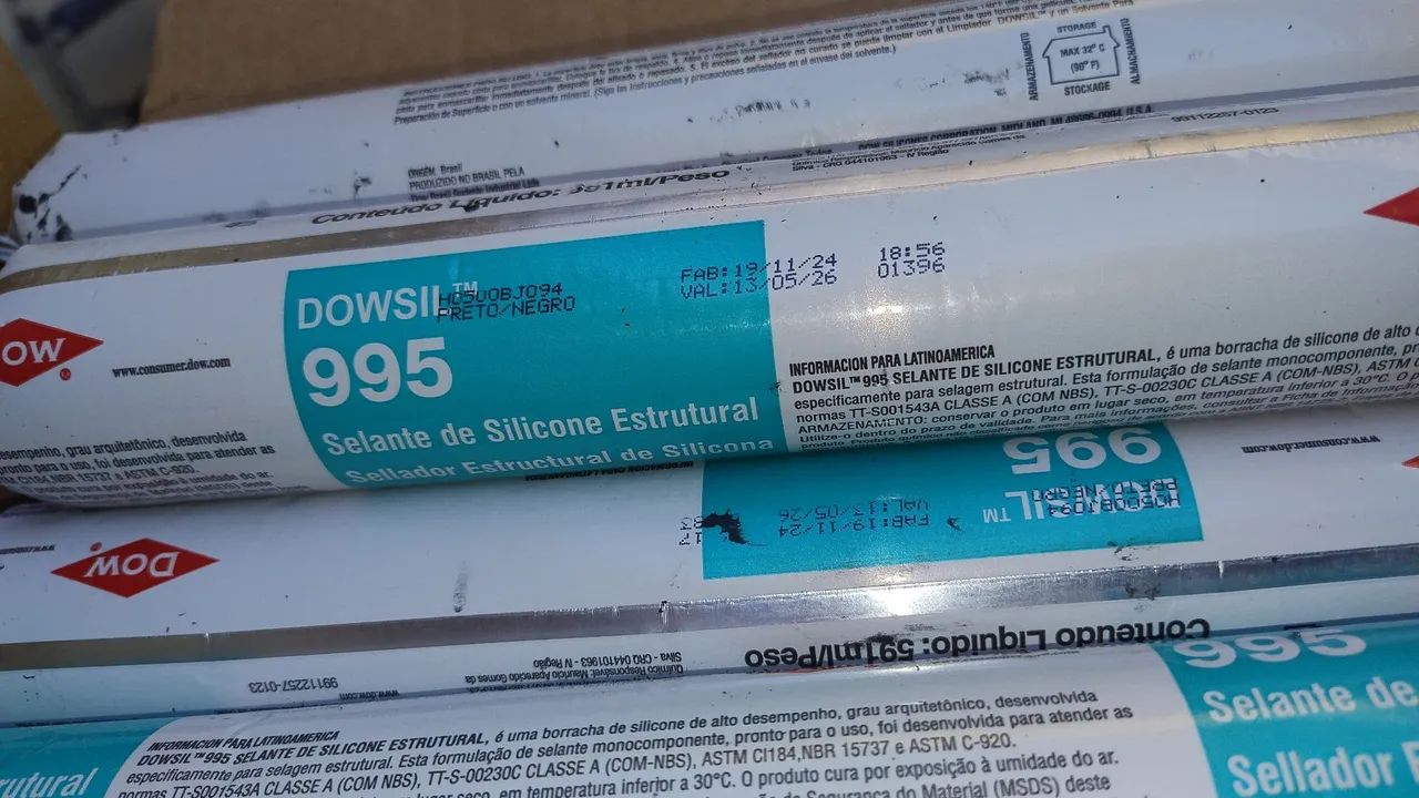 Silicone para colagem de vidro  - Foto 2