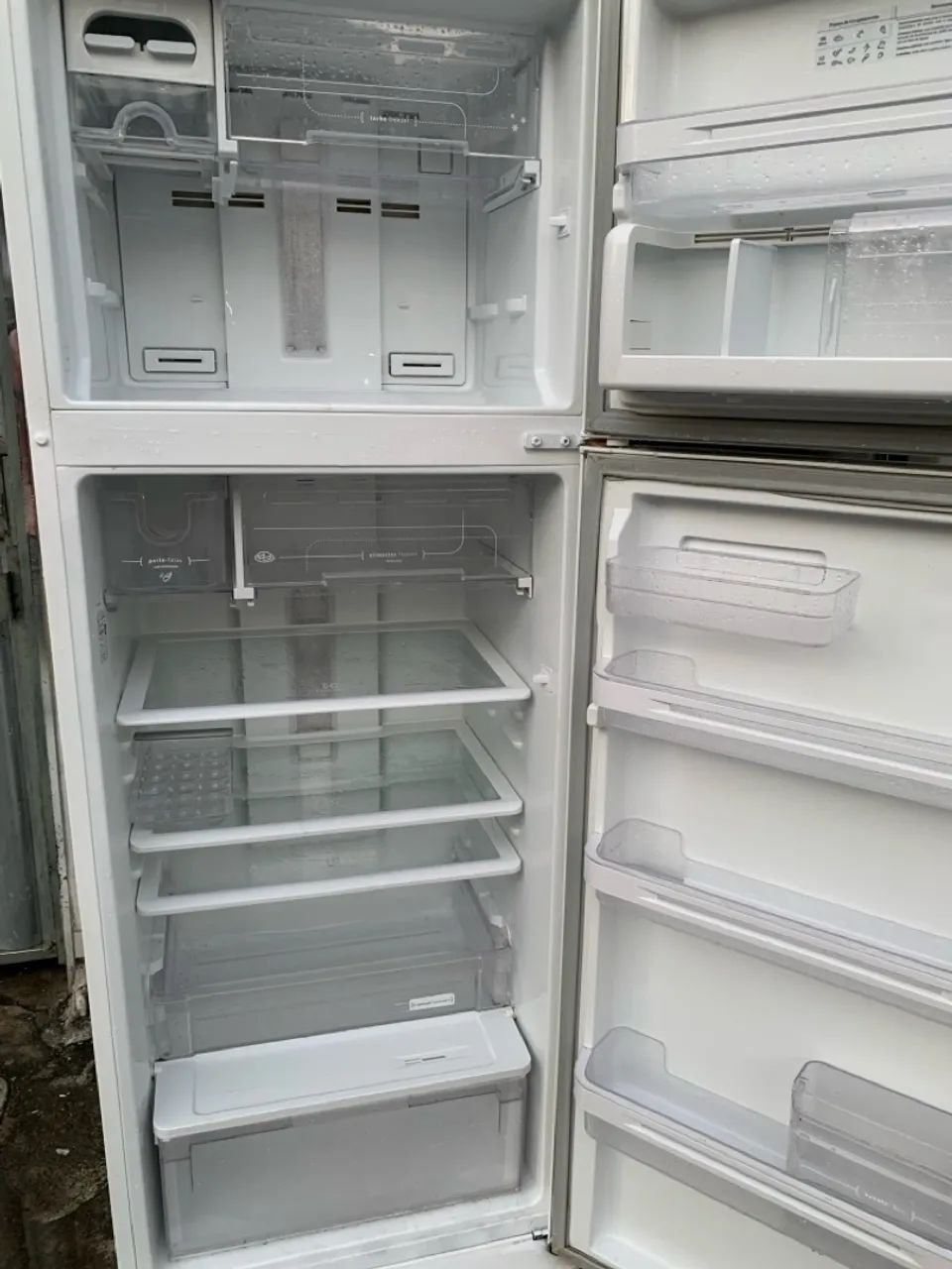 Vendo geladeira Electrolux duplex,frost free R$ 1800 - Foto 5