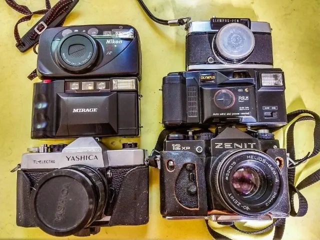 Lote de câmeras fotográficas analógicas usadas no estado em que se encontram.