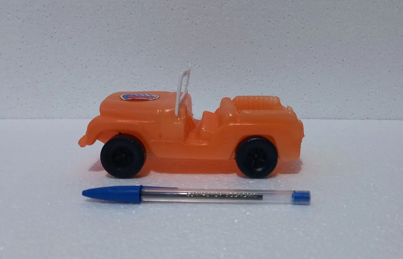 Jeep de Brinquedo antigo plástico bolha  - Foto 3