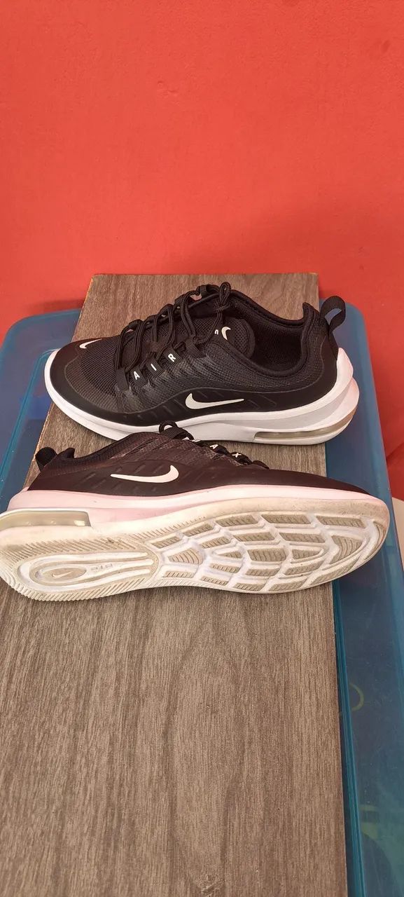 Tênis Nike Air Max Axis Preto e Branco Calçados Esportivos