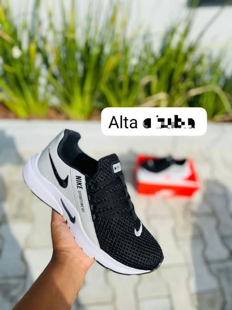 Tênis Nike Sportswear - Preto e Branco
