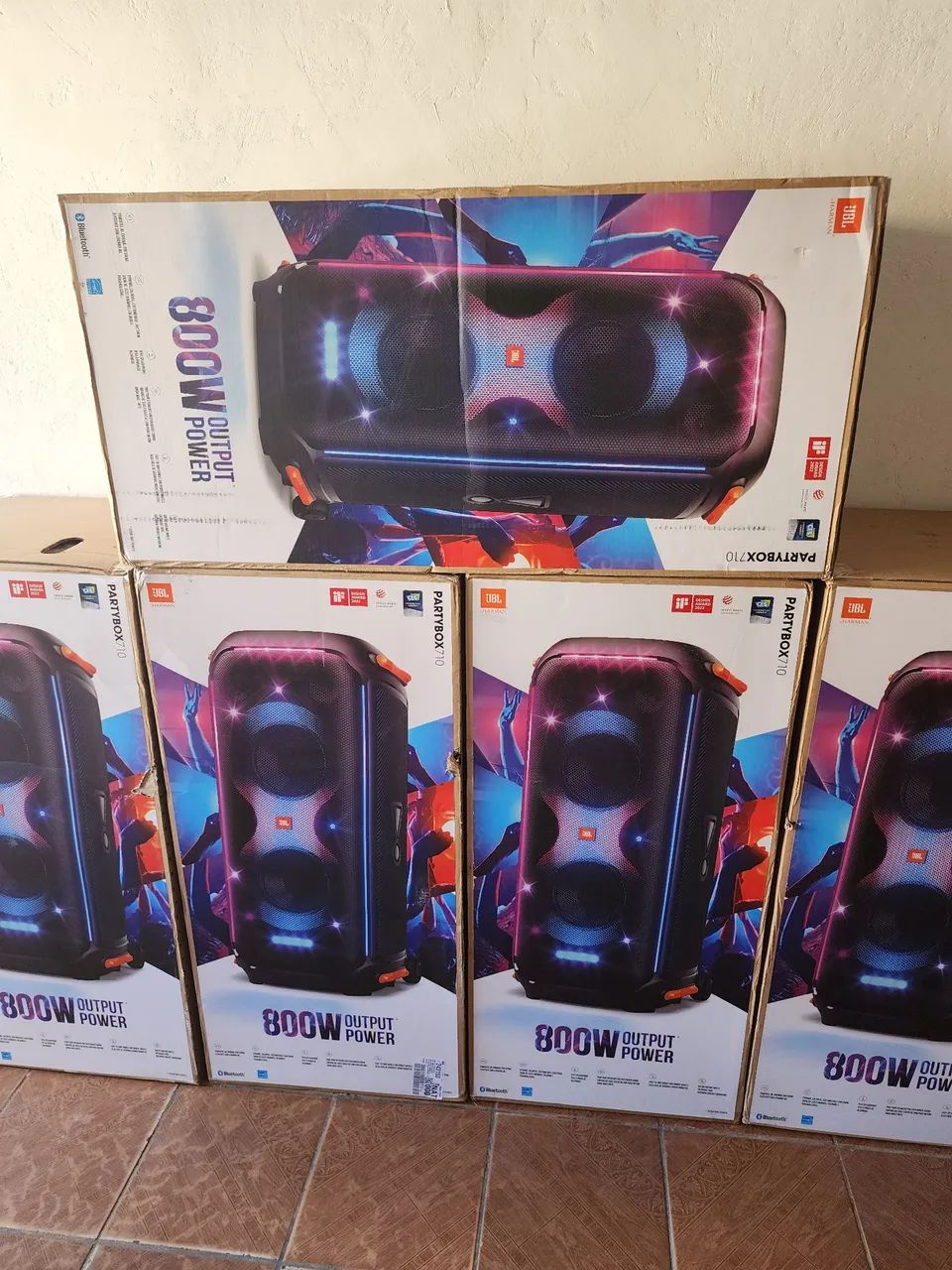 Caixa de Som JBL Partybox 710 LACRADA - 800W de Potência