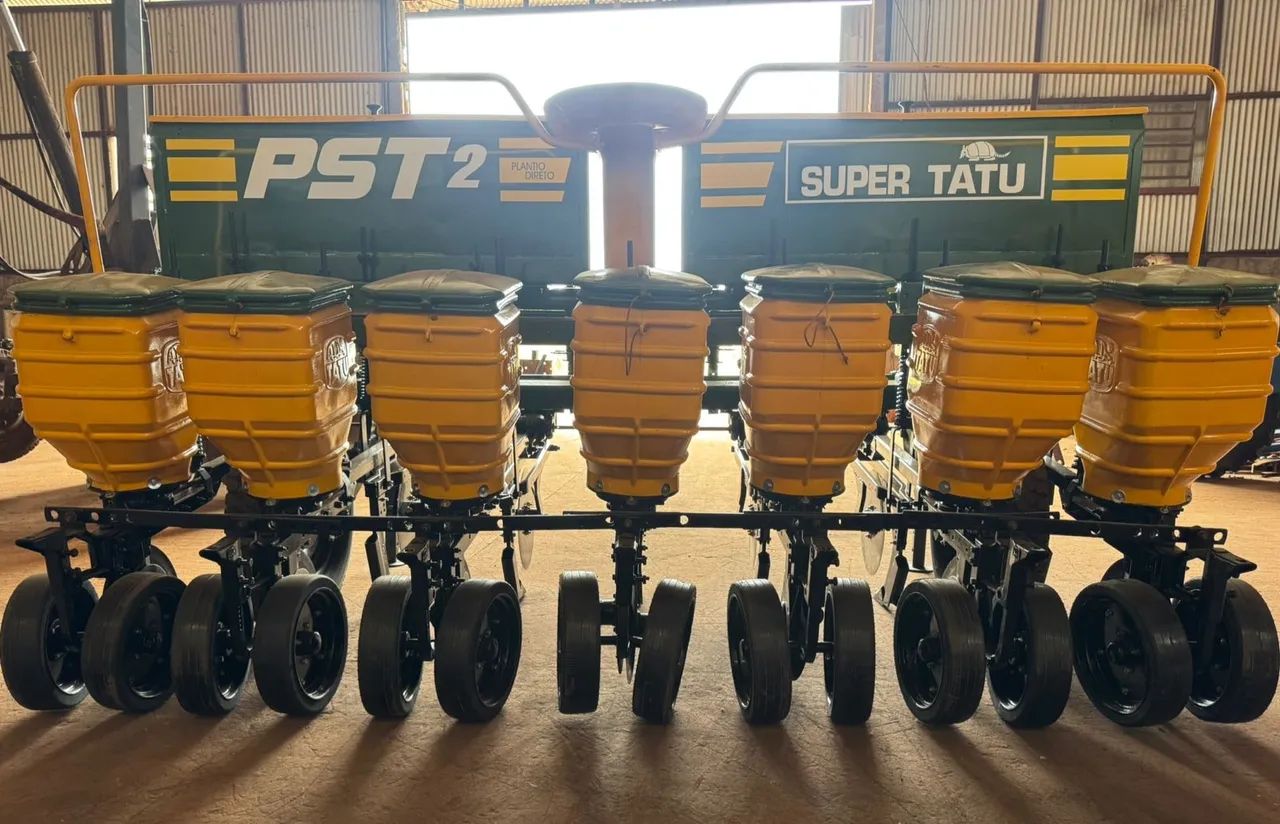 Plantadeira 7 linhas, pronta para o plantio. - Foto 6