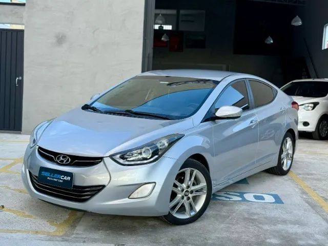 Hyundai Elantra GLS 1.8 2012 automático + couro - revisado - Foto 3