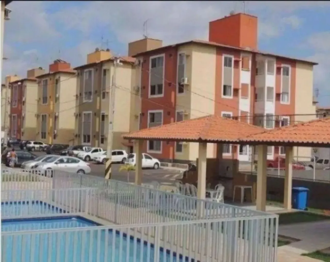 Alugo apartamento no Alto do Calhau semi-mobiliado