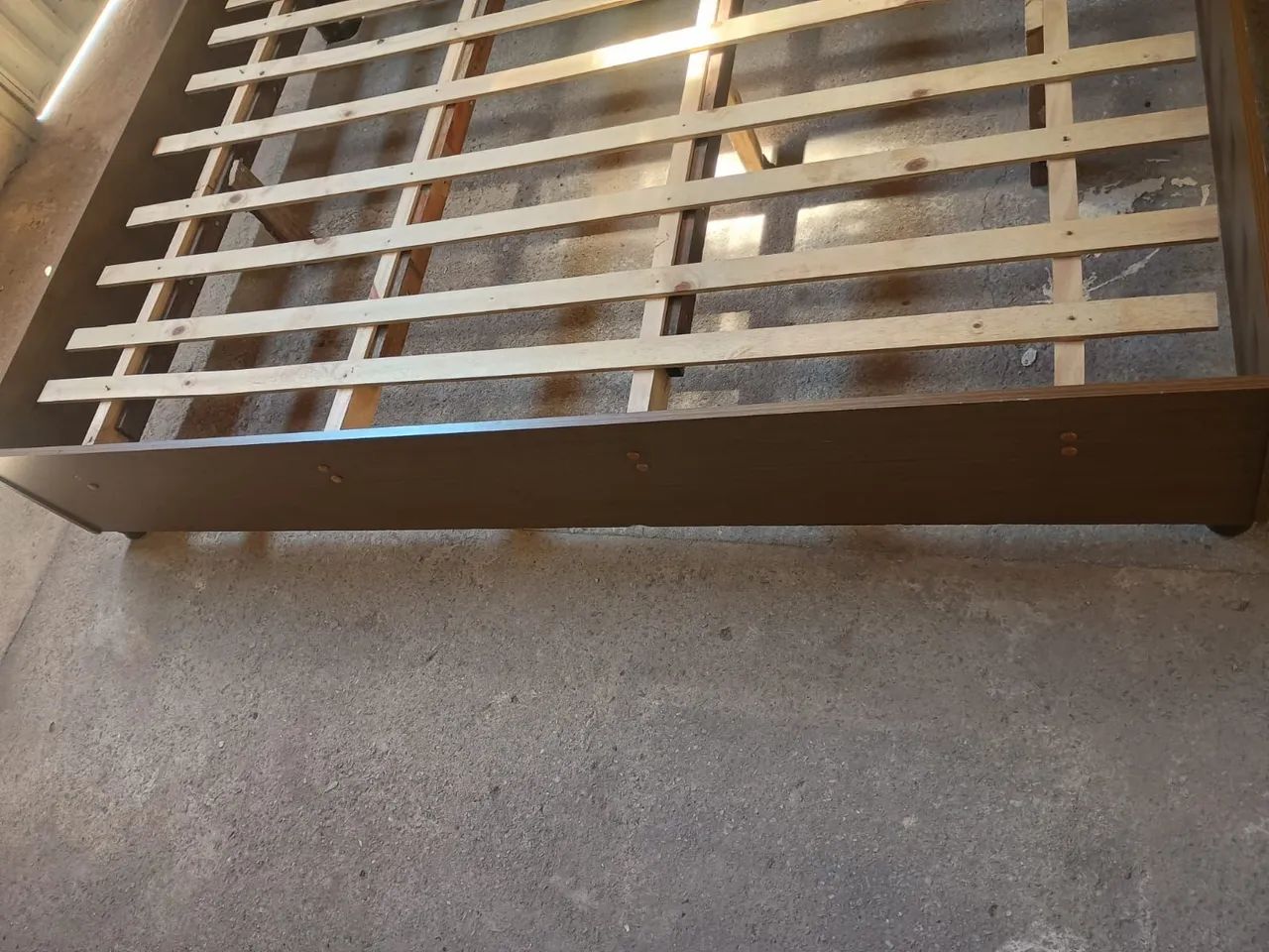 Cama casal madeira64166925735171123