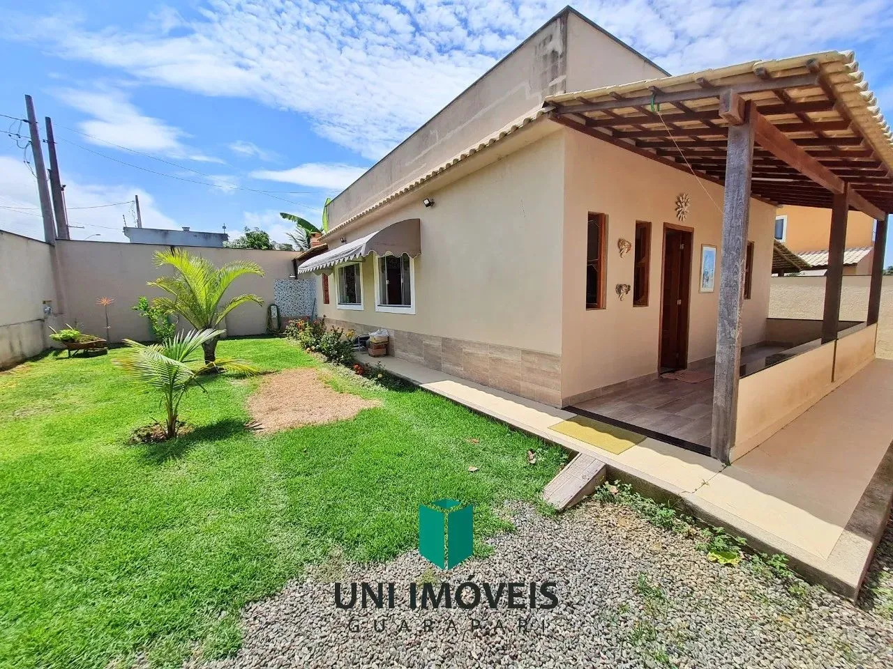 Aconchegante casa a venda em Nova Guarapari na Região da Enseada azul, CONFIRA!