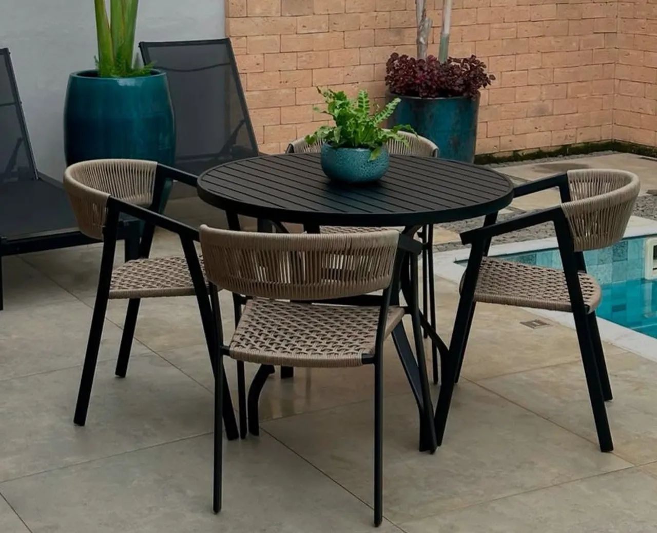 Conjunto de Mesa e Cadeiras para Jardim - Estilo Moderno - Foto 5