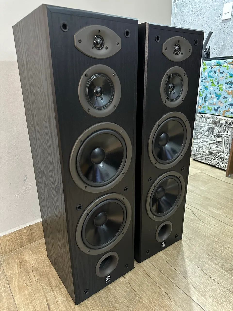 Caixas torre Yamaha NS-55 - Aparelhos de Som - Vila São Pedro, São