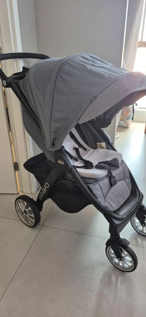 Carrinho de Bebê Chicco Bravo
