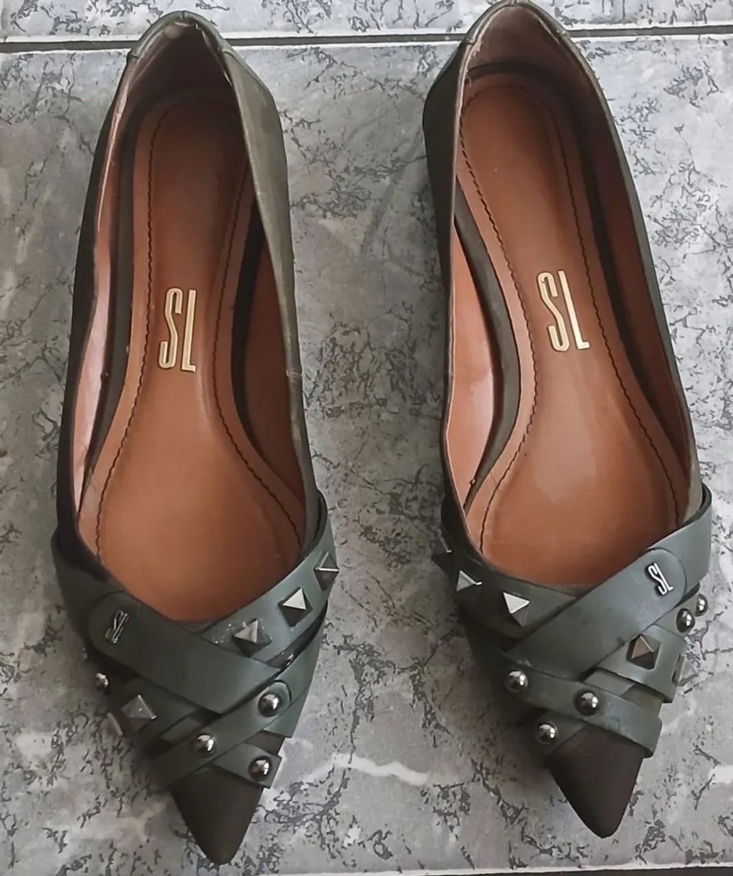 SAPATILHA BICO FINO SANTA LOLLA 37