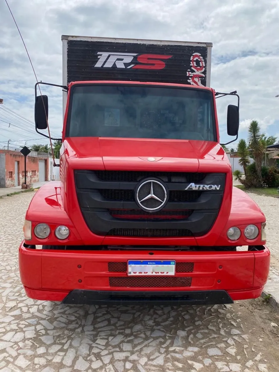 Mercedes-Benz 1319 sem baú