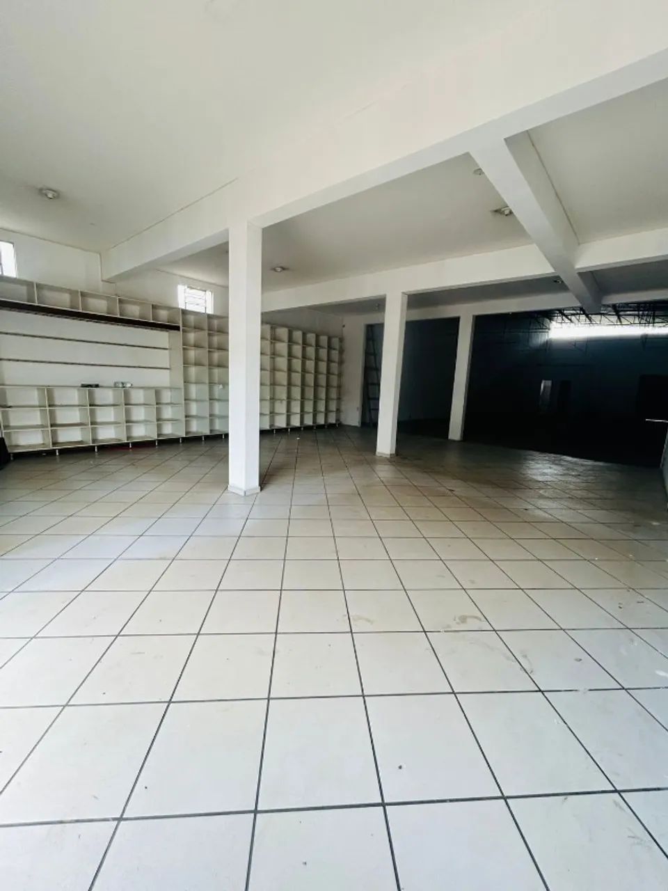 Imperdível!!ALugo ponto comercial localizado na Ataíde Teive!Ótima localização - Foto 2