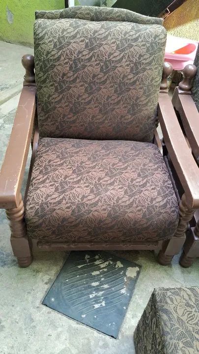 Poltronas Sofá Amadeirado 2 Lugares.