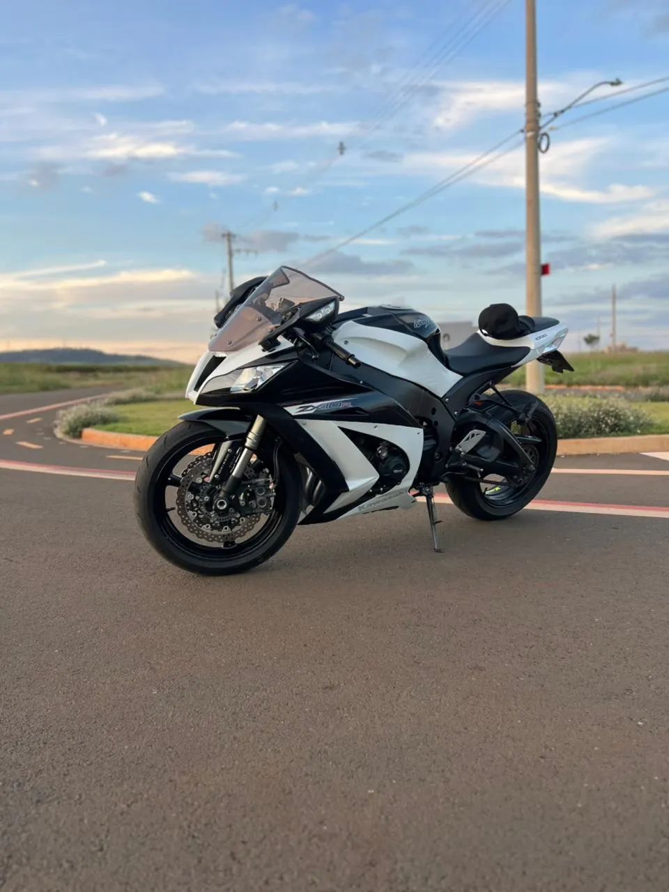 Kawasaki Zx-10/ Zx-10r 1000cc 2013 - 1454424030 | OLX