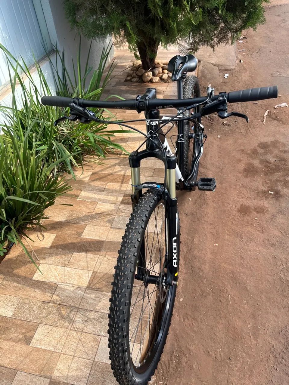 Bicicleta Vzan everest pro 29  - Foto 4