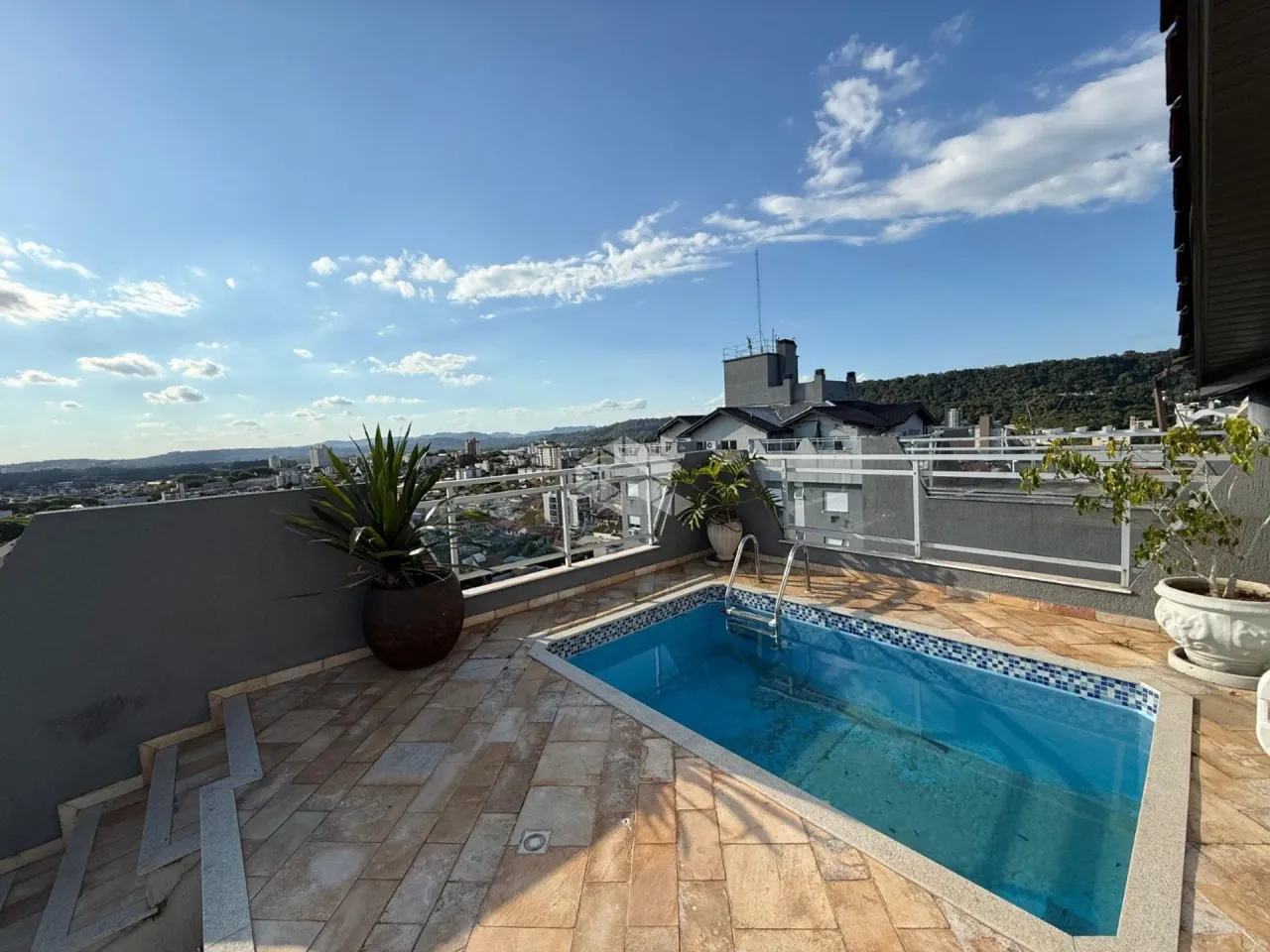 Cobertura com piscina próxima ao Centro de Santa Cruz do Sul