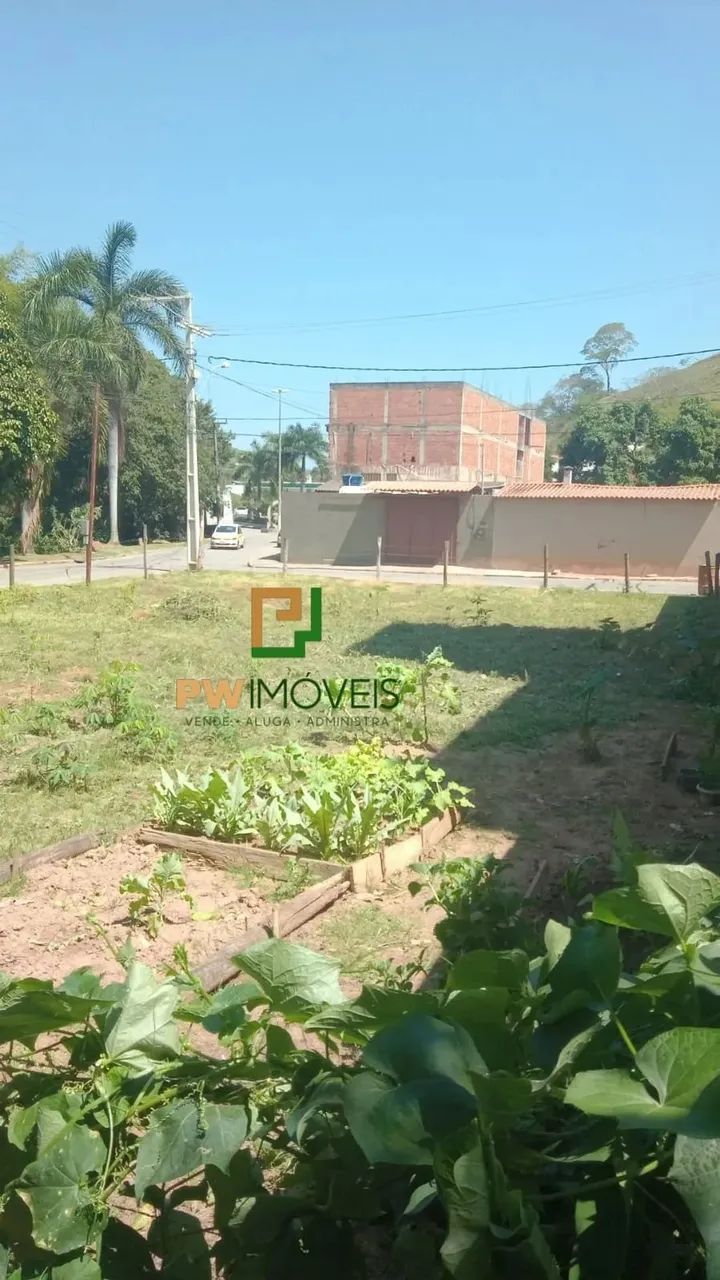 Terreno Plano à Venda em Macuco/RJ
