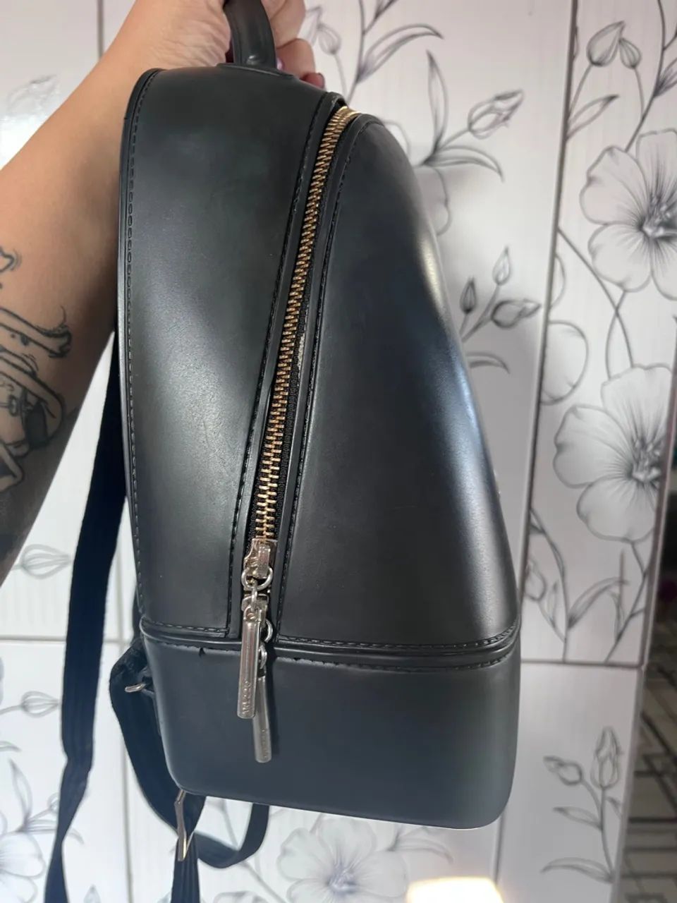 Mini Mochila Arezzo - Foto 4