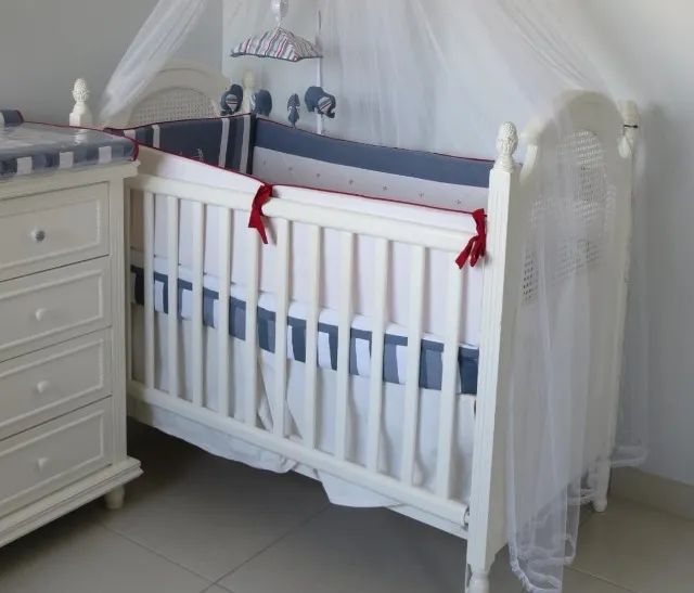 Berço Baby & Co madeira maciça + colchão + kit berço