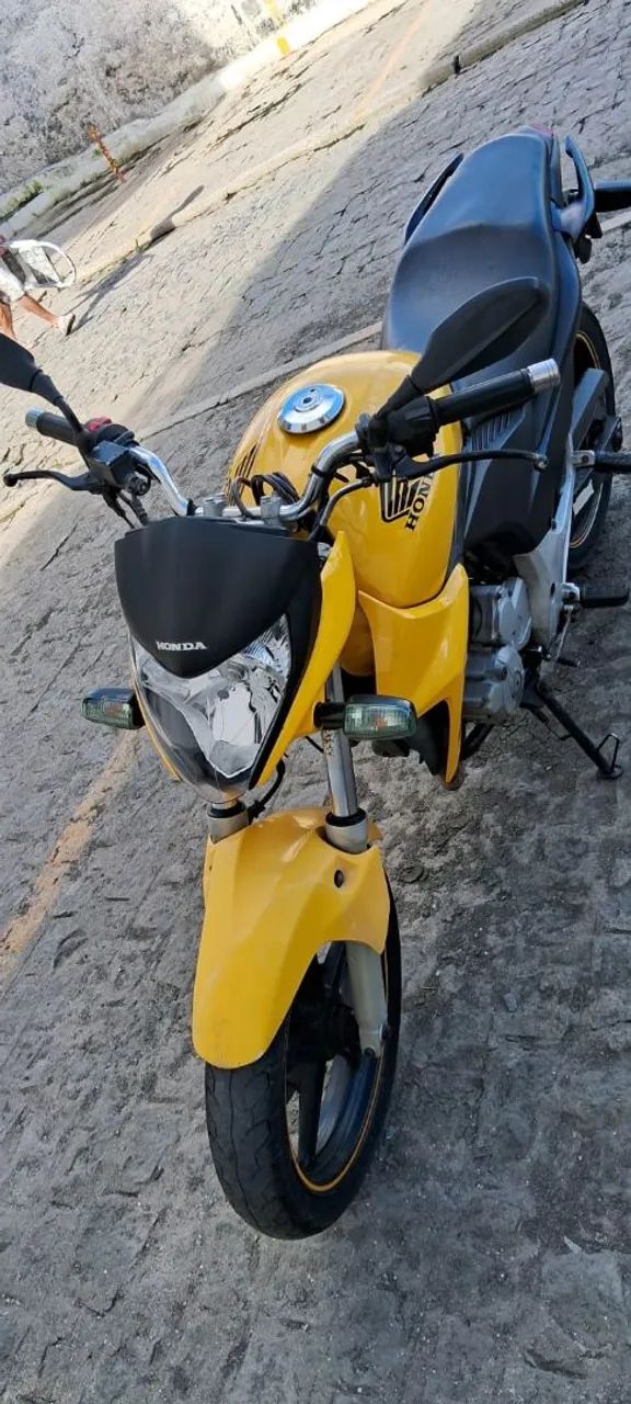 Vendo CB 300 2013 - Revisada 