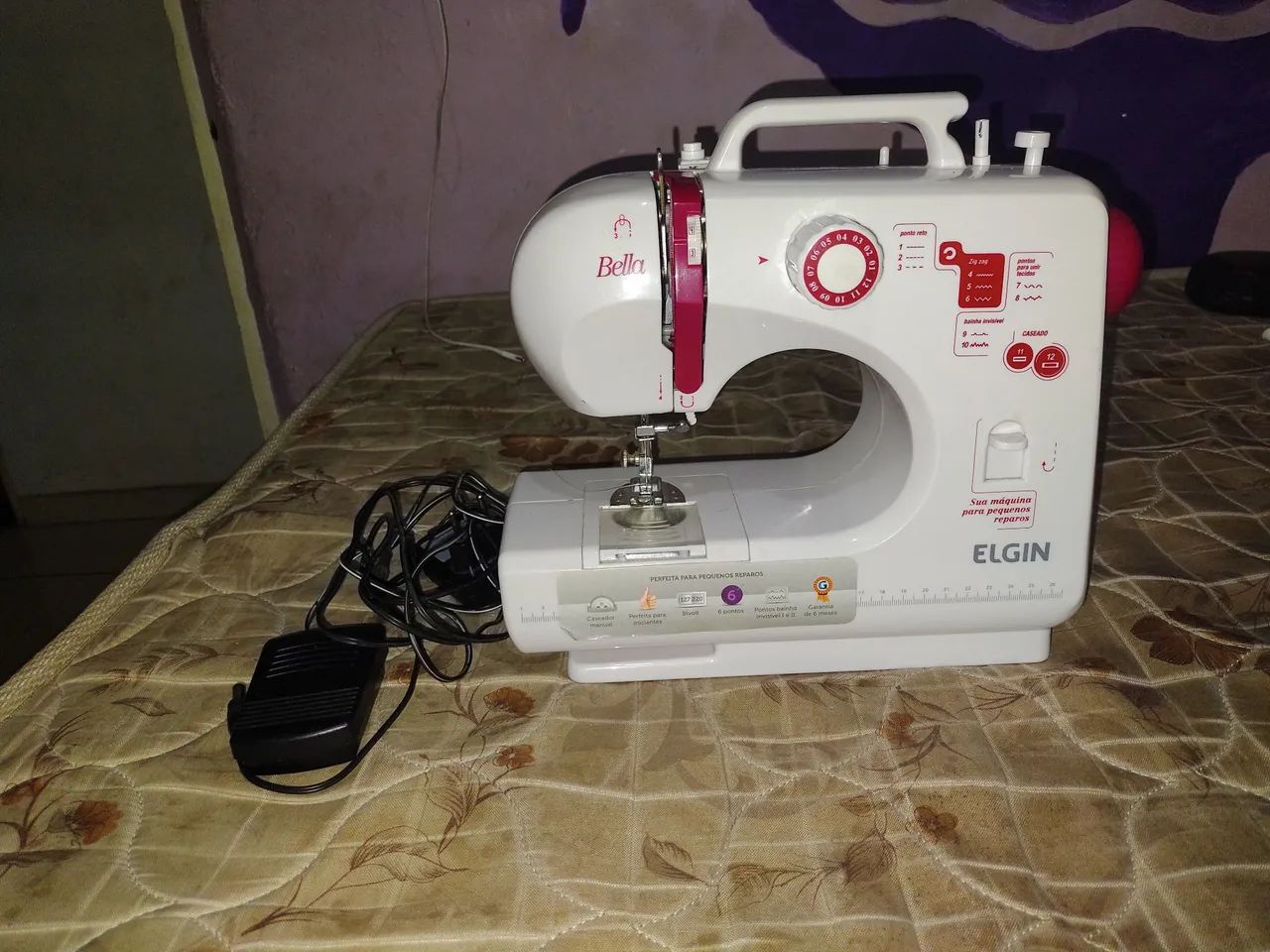 Uma linda máquina de costura nova portátil  - Foto 5