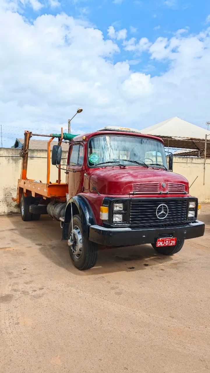 Caminhão Mercedes Benz 1318  1987 - Foto 2