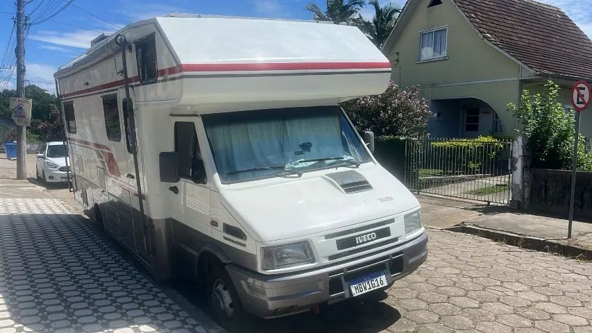 VENDO MOTORHOME IVECO DAILY