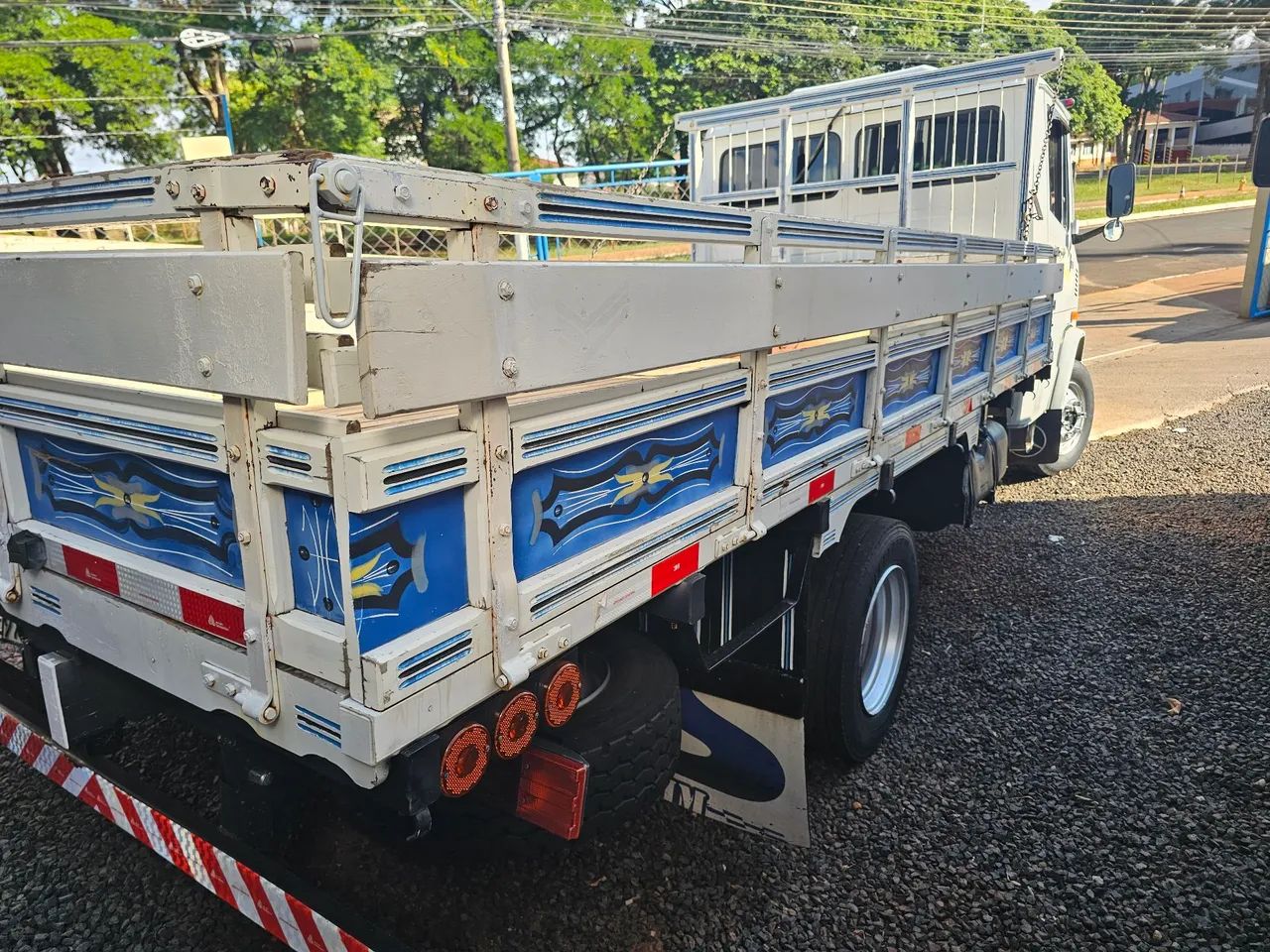 Caminhão Mercedes-Benz 710 Plus - Foto 6