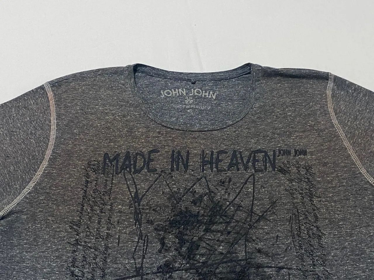 Camiseta John John Tamanho G Cinza Estampada Ótimo Estado - Foto 3