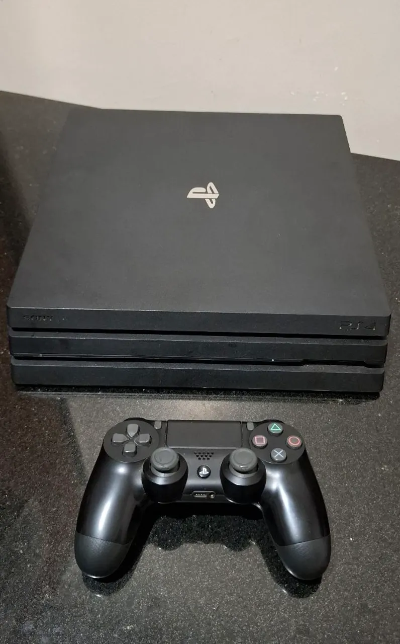 Playstation 4 PRO (Contato somente pelo chat da olx)