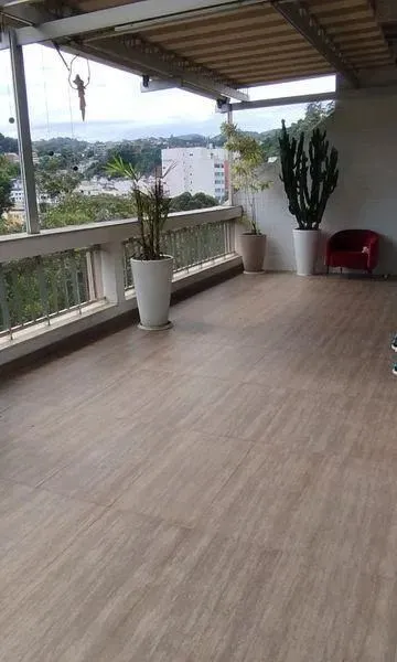 Cobertura para Venda em Nova Friburgo, Centro, 4 dormitórios, 1 suíte, 4 banheiros, 2 vaga