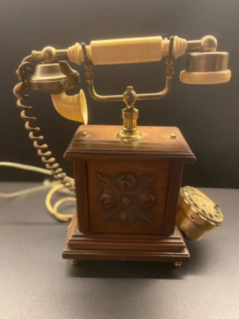 Telefone Antigo de Mesa em Madeira - Foto 5