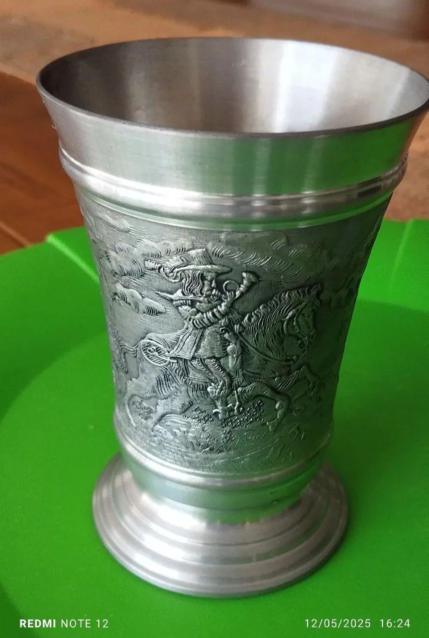 Caneca alemã de estanho  95% com design clássico. 250 ml - Foto 2