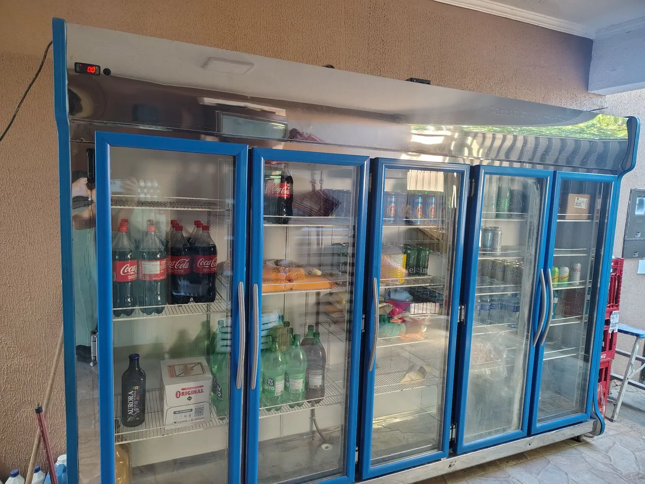 Geladeira Expositora 5 Portas - Ideal para Comércios
