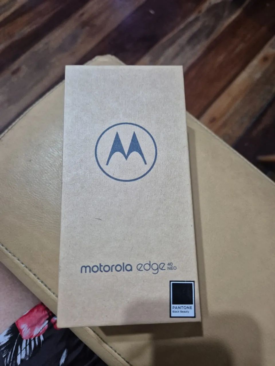 Vendo celular MOTOROLA EDGE 40 NEO novo , na caixa, lacrado!