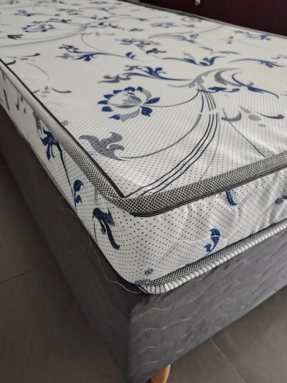 COLCHÃO SOLTEIRO DE ESPUMA COM ENTREGA GRÁTIS  - Foto 3