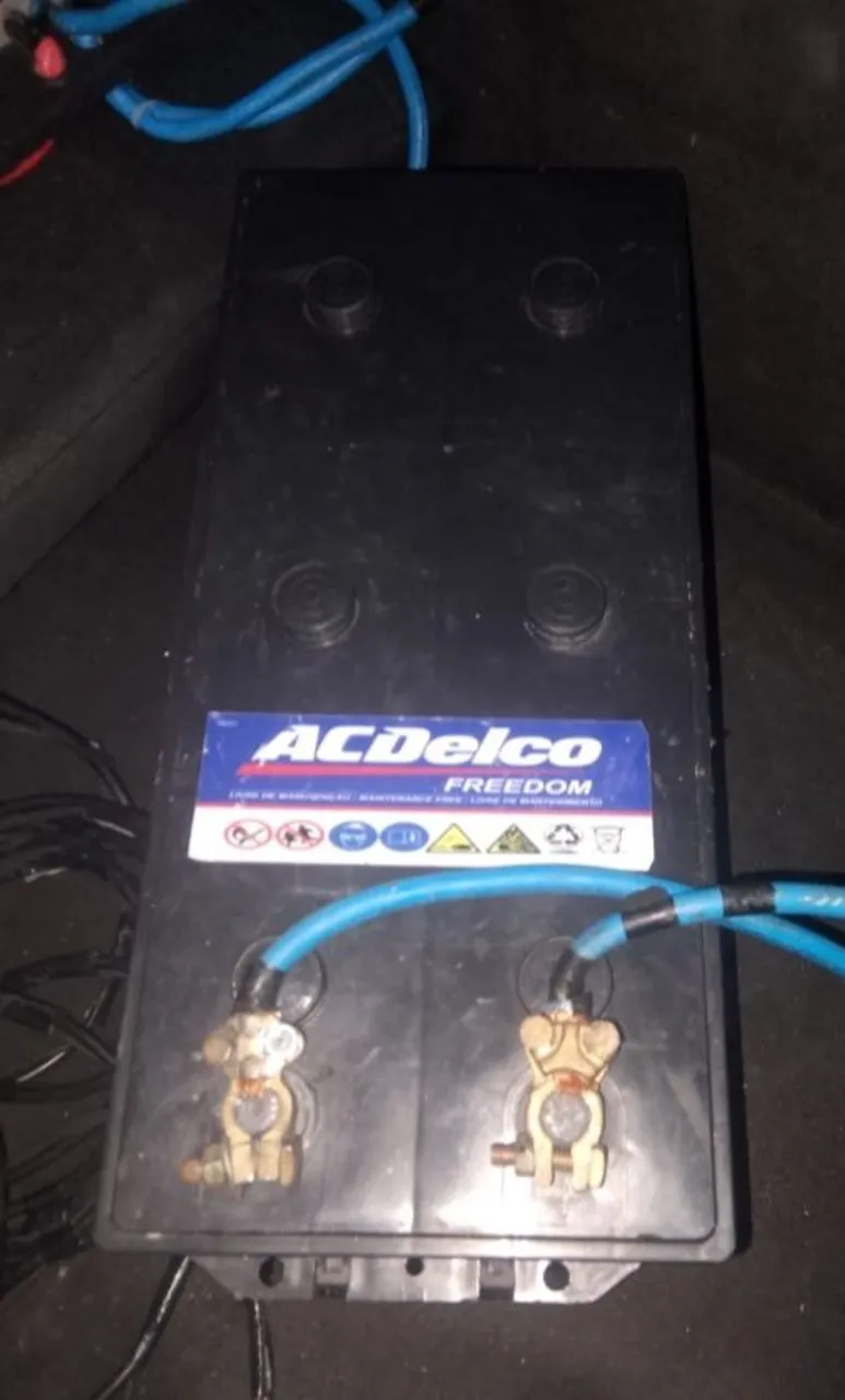 Bateria AcDelco Freedom para Caminhão