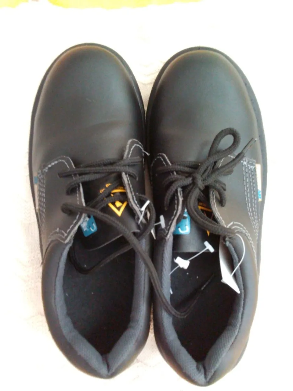 Sapato preto de seguraça Marluvas semi novo