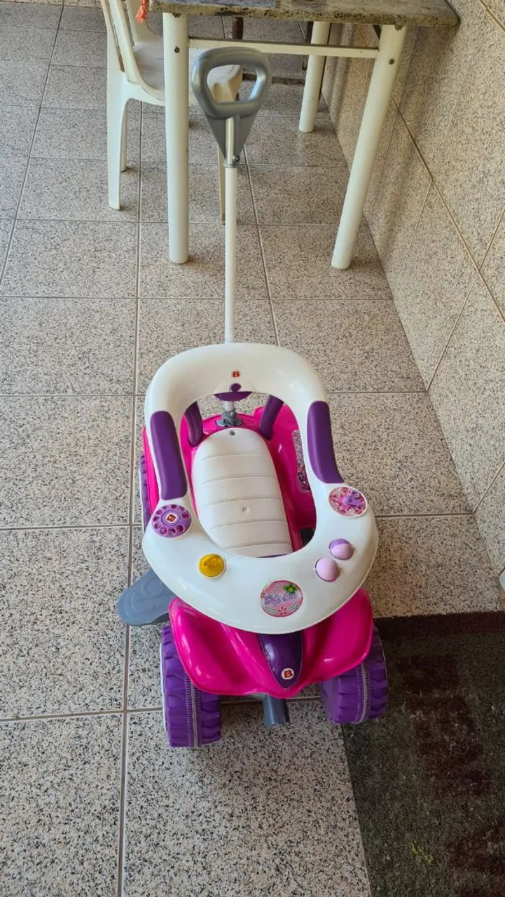Carrinho Infantil Rosa com Haste