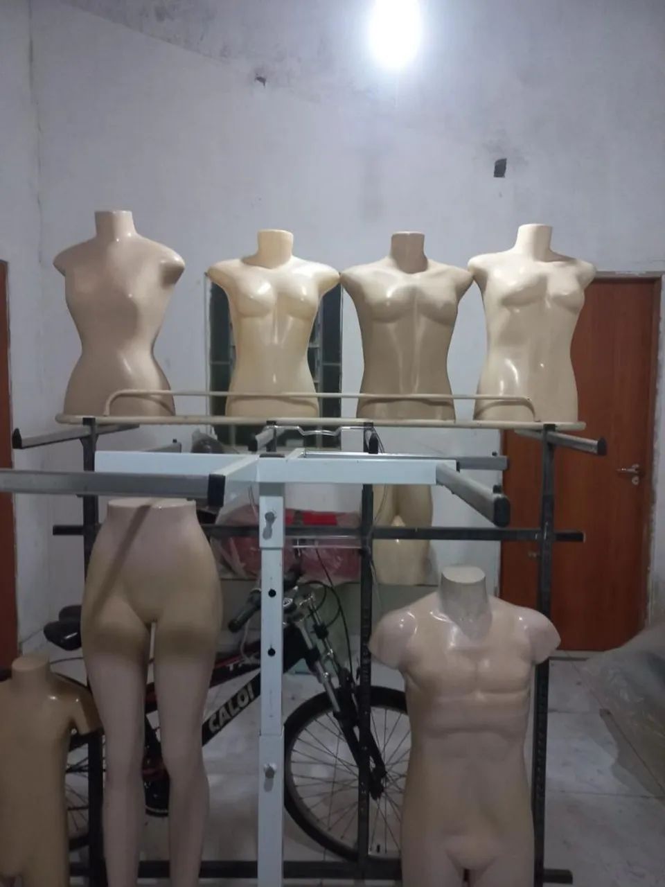 Araras manequim e roupas  - Foto 4